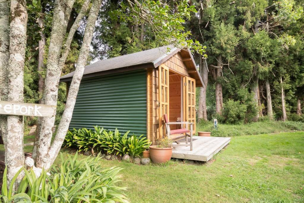Tui Ridge Eco Cabins Aongatete Экстерьер фото